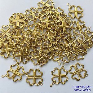 ACESSÓRIO NO BRUTO PRONTO PARA O BANHO(CX43) - (158) TREVO DUPLO VAZADO 24MM - PESO TOTAL 1,6GR - COMPOSIÇÃO: 100% LATÃO - BRU0002466