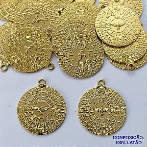 ACESSÓRIO NO BRUTO PRONTO PARA O BANHO (CX42) - (2364) PINGENTE REDONDO ESPÍRITO SANTO COM DIZERES 25MM - PESO TOTAL 3,8GR - COMPOSIÇÃO: 100% LATÃO - BRU0002505
