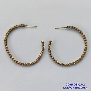 BRINCO NO BRUTO PRONTO PARA O BANHO (CX43)- BRINCO DE ARGOLA CRAVEJADO COM MICRO ZIRCONIAS COLORIDAS - COMPOSIÇÃO: LATÃO / ZIRCÔNIA - TAMANHO 40MM - PESO TOTAL 6,5GR - BRU13115