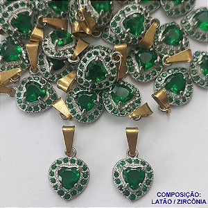 PINGENTE NO BRUTO PRONTO PARA O BANHO(CX48) - PINGENTE DE CORAÇÃO CRAVEJADO COM MICROS ZIRCÔNIAS VERDE ESMERALDA E ZIRCÔNIA NO CENTRO - (ALTA FUSÃO) TAMANHO 14MM - PESO 0,3GR (MAD) - BRU13177