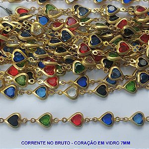 CORRENTE NO BRUTO PRONTO PARA O BANHO(CX49) - CORRENTE COM CORAÇÕES COLORIDOS EM VIDRO 7MM - (VENDIDA POR METRO) COMPOSIÇÃO: LATÃO / VIDRO - BRU0002567