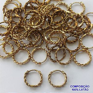 BRINCO NO BRUTO PRONTO PARA O BANHO (CX54)- (BX000460 TAM 14) BRINCO DE ARGOLA ESTILO CORRENTE 15MM - COMPOSIÇÃO: 100% LATÃO - PESO TOTAL 1,5GR - BRU13363