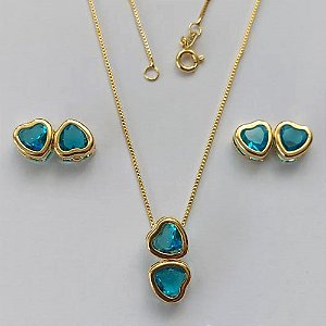 CONJUNTO FOLHEADO A OURO - BANHADO COM 5 MILÉSIMOS + VERNIZ DIAMOND - (CJA792) CONJUNTO COM CORRENTE VENEZIANA 45CM E PINGENTES CORAÇÃO DUPLO COM ZIRCÔNIA AZUL 9X18MM - FECHO REDONDO - OURO184
