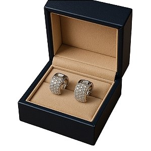 BRINCO FOLHEADO A PRATA (Cx63)- BRINCO ARGOLA CRAVEJADO EM MICROS ZIRCÔNIAS 8X14MM  - PRA001