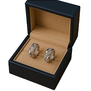 BRINCO FOLHEADO A PRATA(CX63) - BRINCO ARGOLA CRAVEJADO EM MICROS ZIRCÔNIAS 8X17MM  - PRA004