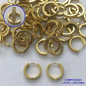 BRINCO NO BRUTO PRONTO PARA O BANHO(CX65) - BRINCO ARGOLA CRAVEJADO COM DUAS FILEIRAS EM MICROS ZIRCÔNIAS 3X16MM - PESO TOTAL 3,2GR - BRU13433