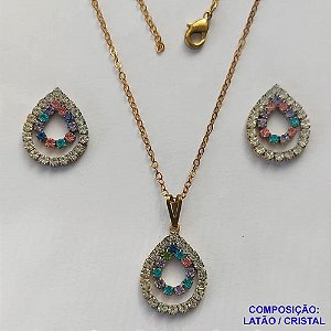 CONJUNTO NO BRUTO PRONTO PARA O BANHO(CX68) - CONJUNTO CORRENTE CADEADO 45CM E PINGENTES GOTAS VAZADAS COM CRISTAIS 15X21MM - COMPOSIÇÃO: LATÃO / CRISTAL - PESO TOTAL 4,3GR - BRU13450