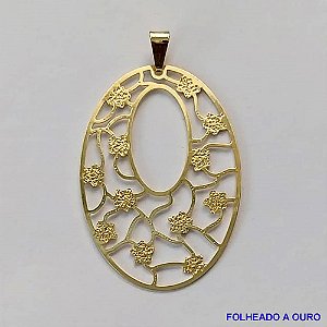 PINGENTE FOLHEADO A OURO - BANHADO COM 5 MILÉSIMOS + VERNIZ DIAMOND - PINGENTE OVAL VAZADO COM ESTRELAS 27X40MM - OURO213