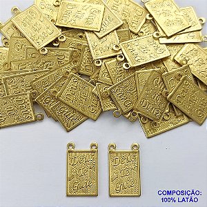 ACESSÓRIO NO BRUTO PRONTO PARA O BANHO (CX81)- (3.954A2) ESCAPULÁRIO RETANGULAR DEUS TE GUIE DUAS ARGOLINHAS 12X21MM - COMPOSIÇÃO: 100% LATÃO - PESO TOTAL 0,6GR - BRU0002743