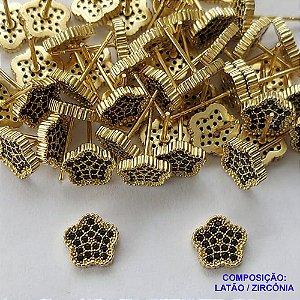 BRINCO NO BRUTO PRONTO PARA BANHO(CX74) - BRINCO DE PINO ESTRELA CRAVEJADOS EM MICROS ZIRCÔNIAS NEGRAS 8MM - PESO: 1,2GR - BRU13499