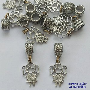 ACESSÓRIO NO BRUTO PRONTO PARA O BANHO (CX80) - (BLQ-082) MENINA CRAVEJADA EM MICROS ZIRCÔNIAS 10X16MM - BERLOQUE PARA PULSEIRA SIMILAR A PANDORA - COMPOSIÇÃO: ALTA FUSÃO - PESO 1,3GR - BRU0002759