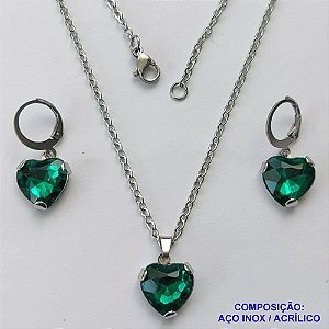 CONJUNTO EM AÇO INOXIDÁVEL - (AÇO03) CONJUNTO COM CORRENTE 50CM E BRINCOS ARGOLINHA DE PRESSÃO (TRANQUETA) COM PINGENTES CORAÇÕES EM ACRÍLICO VERDE 12MM - FECHO LAGOSTA - COMPOSIÇÃO: AÇO INOXIDÁVEL / ACRÍLICO - AÇO1353
