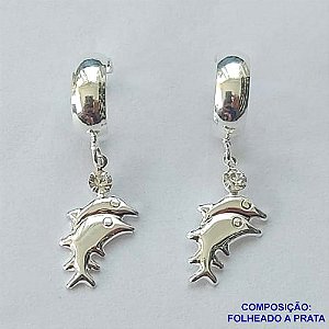 BRINCO FOLHEADO A PRATA COM 50 MILÉSIMOS + VERNIZ DIAMOND - BRINCO ARGOLA COM STRASS E PINGENTE DE GOLFINHOS 12MM PRA057