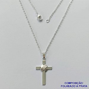GARGANTILHA FOLHEADA A PRATA COM 50 MILÉSIMOS + VERNIZ DIAMOND - GARGANTILHA COM CORRENTE CADEADO E PINGENTE CRUCIFIXO 15X25MM - TAMANHO: 45CM E FECHO LAGOSTA PRA068