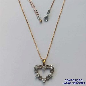 GARGANTILHA NO BRUTO PRONTO PARA O BANHO(CX110) - CORRENTE VENEZIANA DE 45CM - PINGENTE CRUCIFIXO CORAÇÃO VAZADO COM ZIRCÔNIAS 20X21MM - PESO TOTAL 4,2GR - BRU13777