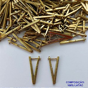 BRINCO NO BRUTO PRONTO PARA O BANHO(CX98) - BRINCO PRESSÃO FORMATO TRIANGULO 11X26MM - COMPOSIÇÃO: 100% LATÃO - PESO 3,1GR - BRU13828