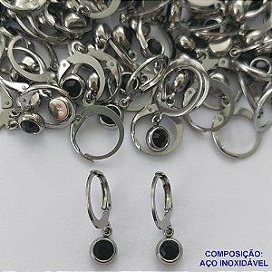 BRINCO EM AÇO INOXIDÁVEL(CX100) - BRINCO ARGOLA DE PRESSÃO COM PINGENTE SOLITÁRIO EM ZIRCÔNIA NEGRA 6MM - COMPOSIÇÃO: AÇO INOXIDÁVEL - AÇO1594