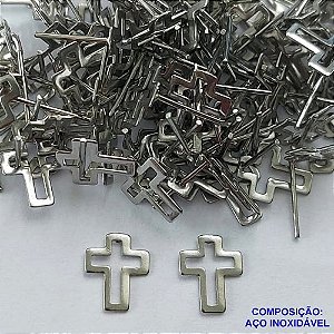 BRINCO EM AÇO INOXIDÁVEL(CX99) - BRINCO DE PINO CRUCIFIXO VAZADO 8MM - COMPOSIÇÃO: AÇO INOXIDÁVEL - AÇO1628