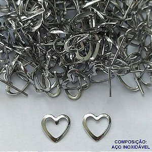 BRINCO EM AÇO INOXIDÁVEL(CX99) - BRINCO DE PINO CORAÇÃO VAZADO 8MM - COMPOSIÇÃO: AÇO INOXIDÁVEL - AÇO1629