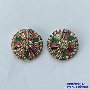 BRINCO NO BRUTO PRONTA PARA O BANHO - (CX100) BRINCO DE PINO REDONDO CRAVEJADO EM MICROS ZIRCÔNIAS COLORIDOS 14MM - PESO 3,7GR - BRU13922