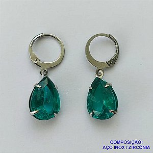 BRINCO EM AÇO INOXIDÁVEL -  BRINCOS ARGOLAS DE PRESSÃO COM PINGENTES EM ZIRCÔNIAS VERDE 10X14MM - COMPOSIÇÃO: AÇO INOXIDÁVEL - AÇO1679