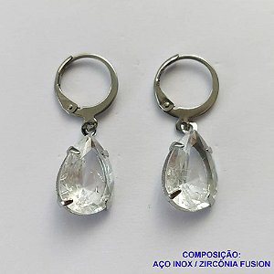 BRINCO EM AÇO INOXIDÁVEL - BRINCOS ARGOLAS DE PRESSÃO COM PINGENTES EM ZIRCÔNIAS FUSION CRISTAIS 10X14MM - COMPOSIÇÃO: AÇO INOXIDÁVEL - AÇO1689