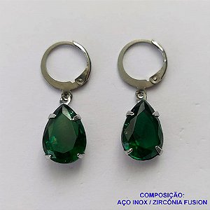 BRINCO EM AÇO INOXIDÁVEL - BRINCOS ARGOLAS DE PRESSÃO COM PINGENTES EM ZIRCÔNIAS FUSION VERDES 10X14MM - COMPOSIÇÃO: AÇO INOXIDÁVEL - AÇO1690