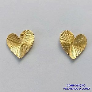 BRINCO FOLHEADO A OURO (BRJ3210)- BANHADO COM 5 MILÉSIMOS + VERNIZ DIAMOND -  BRINCO DE PINO CORAÇÃO 15MM - OURO241