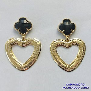 BRINCO FOLHEADO A OURO (BR2200D)- BANHADO COM 5 MILÉSIMOS + VERNIZ DIAMOND -  BRINCO DE PINO VAN CLEEF PRETO COM CORAÇÃO VAZADO 40MM - OURO244