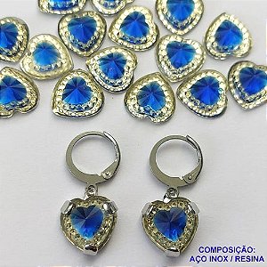 BRINCO EM AÇO INOXIDÁVEL (CX102) BRINCO ARGOLA DE PRESSÃO PINGENTE CORAÇÃO EM RESINA AZUL 10MM - COMPOSIÇÃO: AÇO INOXIDÁVEL - AÇO1763