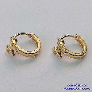 BRINCO FOLHEADO A OURO - BANHADO COM 5 MILÉSIMOS + VERNIZ DIAMOND - (BA798ZD) BRINCO ARGOLA DE PRESSÃO LACINHO 9MM OURO124