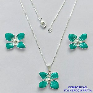 CONJUNTO FOLHEADO A PRATA COM 50 MILÉSIMOS + VERNIZ DIAMOND - CONJUNTO COM CORRENTE VENEZIANA 45CM -BRINCOS DE PINO E PINGENTES EM FLORES ESMALTADAS VERDE 16X19MM - PRA111