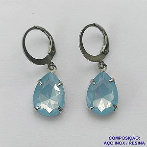 BRINCO EM AÇO INOXIDÁVEL - BRINCO ARGOLINHA DE PRESSÃO COM PINGENTE EM RESINA AZUL CLARO 3X7MM - COMPOSIÇÃO: AÇO INOXIDÁVEL - AÇO1817