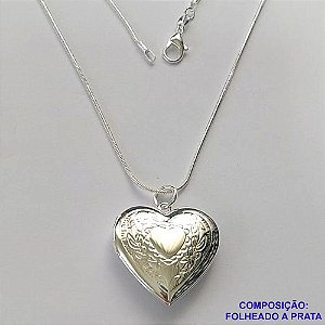 GARGANTILHA FOLHEADA A PRATA COM 50 MILÉSIMOS + VERNIZ DIAMOND- GARGANTILHA CORRENTE RABO DE RATO 40CM PINGENTE RELICÁRIO CORAÇÃO DESENHADO 25MM - FECHO LAGOSTA PRA184