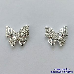 BRINCO FOLHEADO A PRATA - BRINCO DE PINO FORMATO LAÇO 15MM CRAVEJADOS EM MICROS ZIRCÔNIAS - PRA191