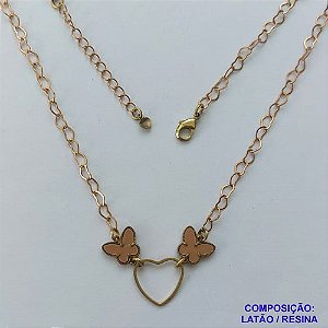 SHOCKER  NO BRUTO PRONTO PARA O BANHO - CORRENTE 40CM + EXTENSOR COM PINGENTES TIPO VAN CLEEF BORBOLETA MARROM 10MM E CORAÇÃO VAZADO - PESO TOTAL 3,3GR - COMPOSIÇÃO: LATÃO / RESINA - BRU14298