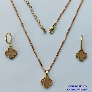 CONJUNTO NO BRUTO PRONTO PARA O BANHO - GARGANTILHA CORRENTE ELLO PORTUGUÊS 45CM COM PINGENTES TIPO VAN CLEEF BEGE ESCURO 10MM + BRINCO DE ARGOLINHA (TRANQUETA) VAN CLEEF BEGE ESCURO 10MM - PESO TOTAL 5,3GR + EXTENSOR - BRU14313