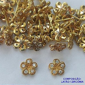 BRINCO NO BRUTO PRONTO PARA O BANHO (BX000391W) - BRINCO DE PINO FLOR COM MICROS ZIRCÔNIAS - TAMANHO 7MM - PESO TOTAL DO PAR 0,8GR - BRU14440