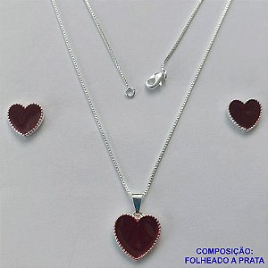 CONJUNTO FOLHEADO A PRATA COM 50 MILÉSIMOS + VERNIZ DIAMOND - CONJUNTO COM CORRENTE VENEZIANA 45CM - BRINCOS DE PINO CORAÇÃO ESMALTADO 11MM E PINGENTE EM CORAÇÃO ESMALTADO VERMELHO ESCURO 15MM - PRA229