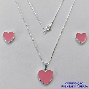 CONJUNTO FOLHEADO A PRATA COM 50 MILÉSIMOS + VERNIZ DIAMOND - CONJUNTO COM CORRENTE VENEZIANA 45CM - BRINCOS DE PINO CORAÇÃO ESMALTADO 11MM E PINGENTE EM CORAÇÃO ESMALTADO ROSA 15MM - PRA230