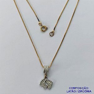 GARGANTILHA NO BRUTO PRONTA PARA O BANHO - (CX.39)  GARGANTILHA COM CORRENTE VENEZIANA 45CM E PINGENTE PEZINHOS CRAVEJADO EM MICROS ZIRCÔNIAS 12MM - PESO TOTAL 2,6GR - BRU14596