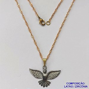 GARGANTILHA NO BRUTO PRONTA PARA BANHO - (CX.46)  GARGANTILHA COM CORRENTE SINGAPURA 45CM E PINGENTE ESPÍRITO SANTO CRAVEJADO EM MICROS ZIRCÔNIAS 18X28MM - PESO 3,6GR - COMPOSIÇÃO: LATÃO / ZIRCÔNIA - BRU14609
