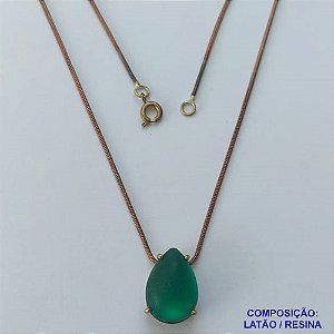 GARGANTILHA NO BRUTO PRONTA PARA O BANHO - (CX117)  GARGANTILHA COM CORRENTE RABO DE RATO 45CM E PINGENTE EM RESINA VERDE 12X18MM - PESO TOTAL 5,4GR - BRU14646