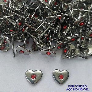 BRINCO EM AÇO INOXIDÁVEL - BRINCO DE PINO CORAÇÃO COM ZIRCÔNIA VERMELHA 7MM  - (CX.116)  COMPOSIÇÃO: AÇO INOXIDÁVEL - AÇO1892