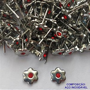 BRINCO EM AÇO INOXIDÁVEL - BRINCO DE PINO FLOR COM ZIRCÔNIA VERMELHA 6MM  -  (CX.116) COMPOSIÇÃO: AÇO INOXIDÁVEL - AÇO1898
