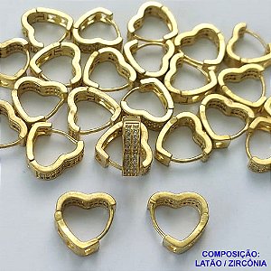 BRINCO NO BRUTO PRONTO PARA O BANHO - (CX.118)  BRINCO ARGOLA CORAÇÃO (TRANQUETA) CRAVEJADO COM DUAS FILEIRAS DE MICROS ZIRCÔNIAS - TAMANHO 14MM LARGURA 4MM - PESO TOTAL 2,4GR - COMPOSIÇÃO: LATÃO / ZIRCÔNIA - BRU14763