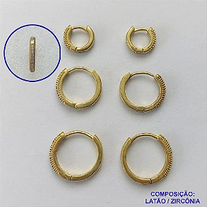 BRINCO NO BRUTO PRONTO PARA O BANHO LATÃO -  (CX.117) TRIO DE BRINCO COM 3 PARES CRAVEJADOS COM MICROS ZIRCÔNIAS - TAMANHOS: 10/16/17MM - PESO TOTAL 6,3GR - BRU14791