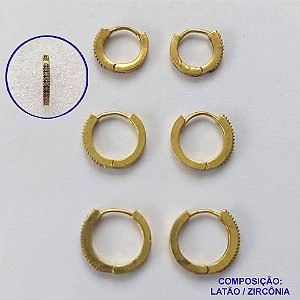 BRINCO NO BRUTO PRONTO PARA O BANHO LATÃO - (CX.39)  TRIO DE BRINCO COM 3 PARES CRAVEJADOS COM MICROS ZIRCÔNIAS - TAMANHOS: 12/14/15MM - PESO TOTAL 4,7GR - BRU14795