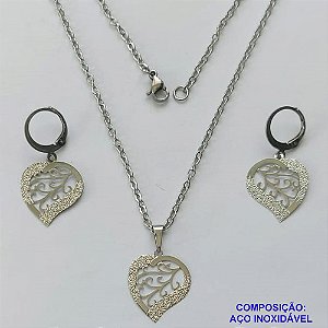 CONJUNTO EM AÇO INOXIDÁVEL -  (AÇO03) (CX.30)  CONJUNTO COM CORRENTE 50CM E BRINCOS ARGOLINHA DE PRESSÃO COM PINGENTES CORAÇÃO VAZADO 17MM - COMPOSIÇÃO: AÇO INOXIDÁVEL - AÇO1966