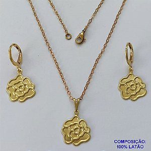 CONJUNTO NO BRUTO PRONTO PARA O BANHO(CX124) - (E3400) CONJUNTO COM CORRENTE CADEADO 45CM E BRINCOS E PINGENTES FLOR 14MM - PESO TOTAL 4,4GR - COMPOSIÇÃO: 100% LATÃO - BRU14844